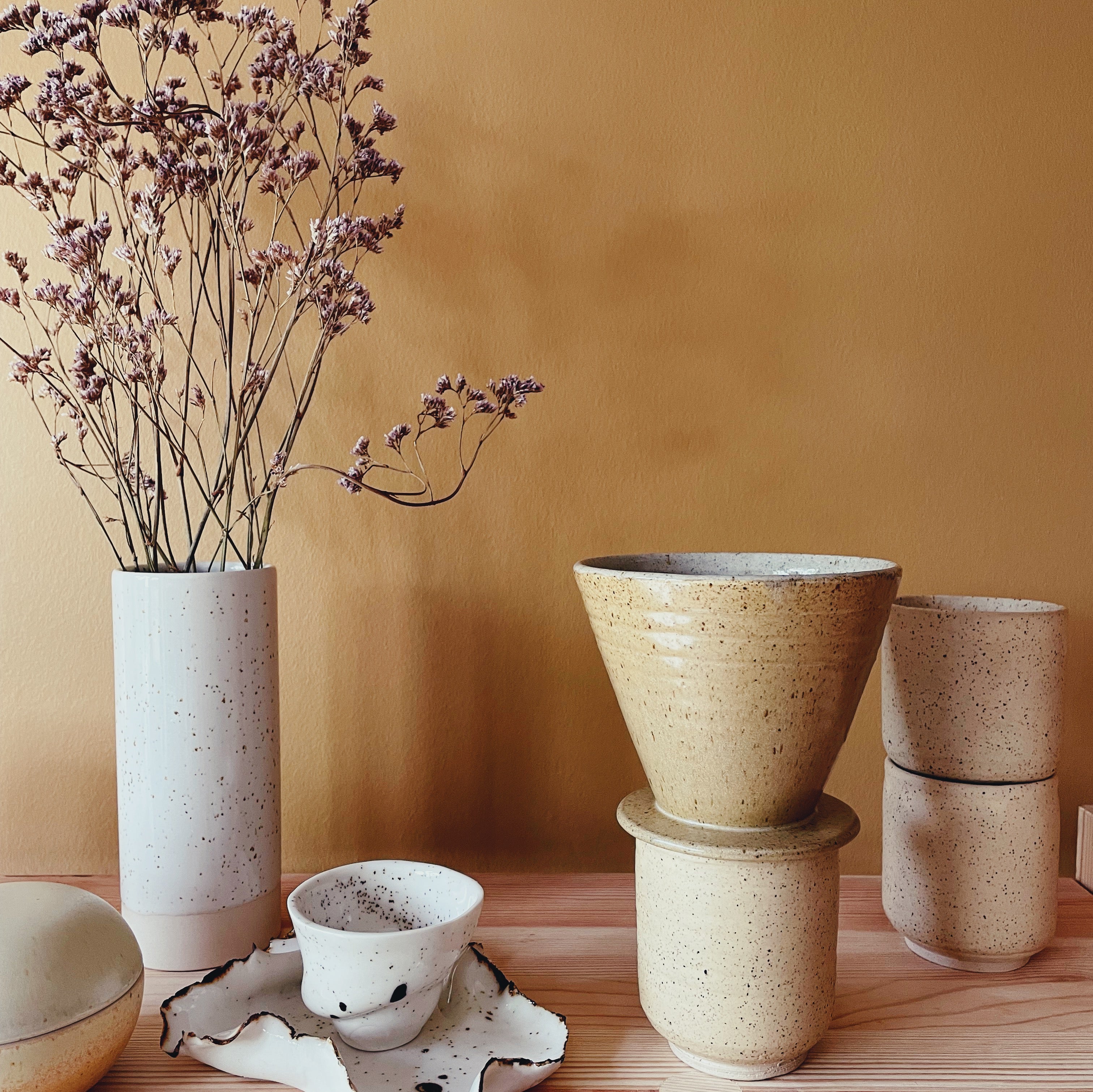 Keramik kaffetragt - Ceramic Pour Over/Coffee dripper - Gul. Køb hos Studio Holdbar (webshop & butik). Hurtig levering