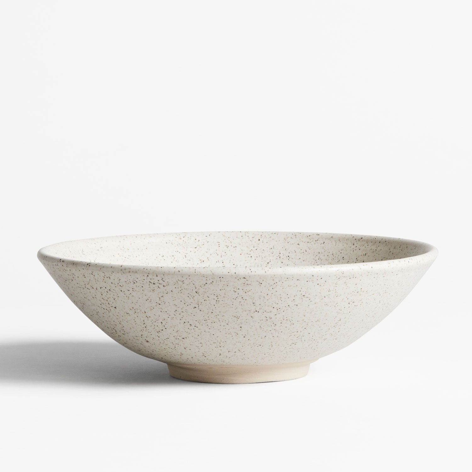 TYBO - Mona salatskål/fruit bowl Ø31cm - Håndlavet keramik. Køb hos Studio Holdbar (webshop & butik). Hurtig levering