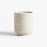 TYBO - Aio latte keramik kop - Håndlavet kaffekrus - hvid/æg. Køb hos Studio Holdbar (webshop & butik). Hurtig levering